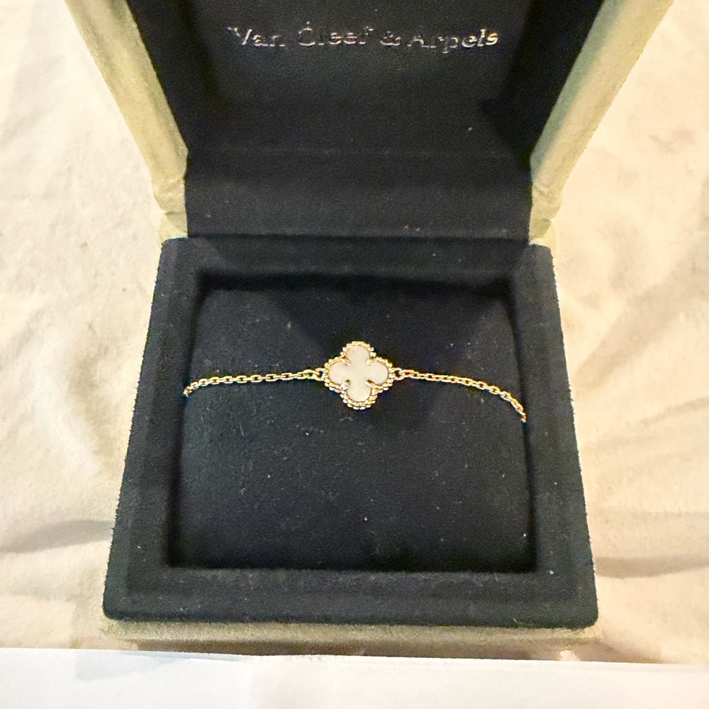 Van Cleef & Arpels Gold Bracelet with White Clover